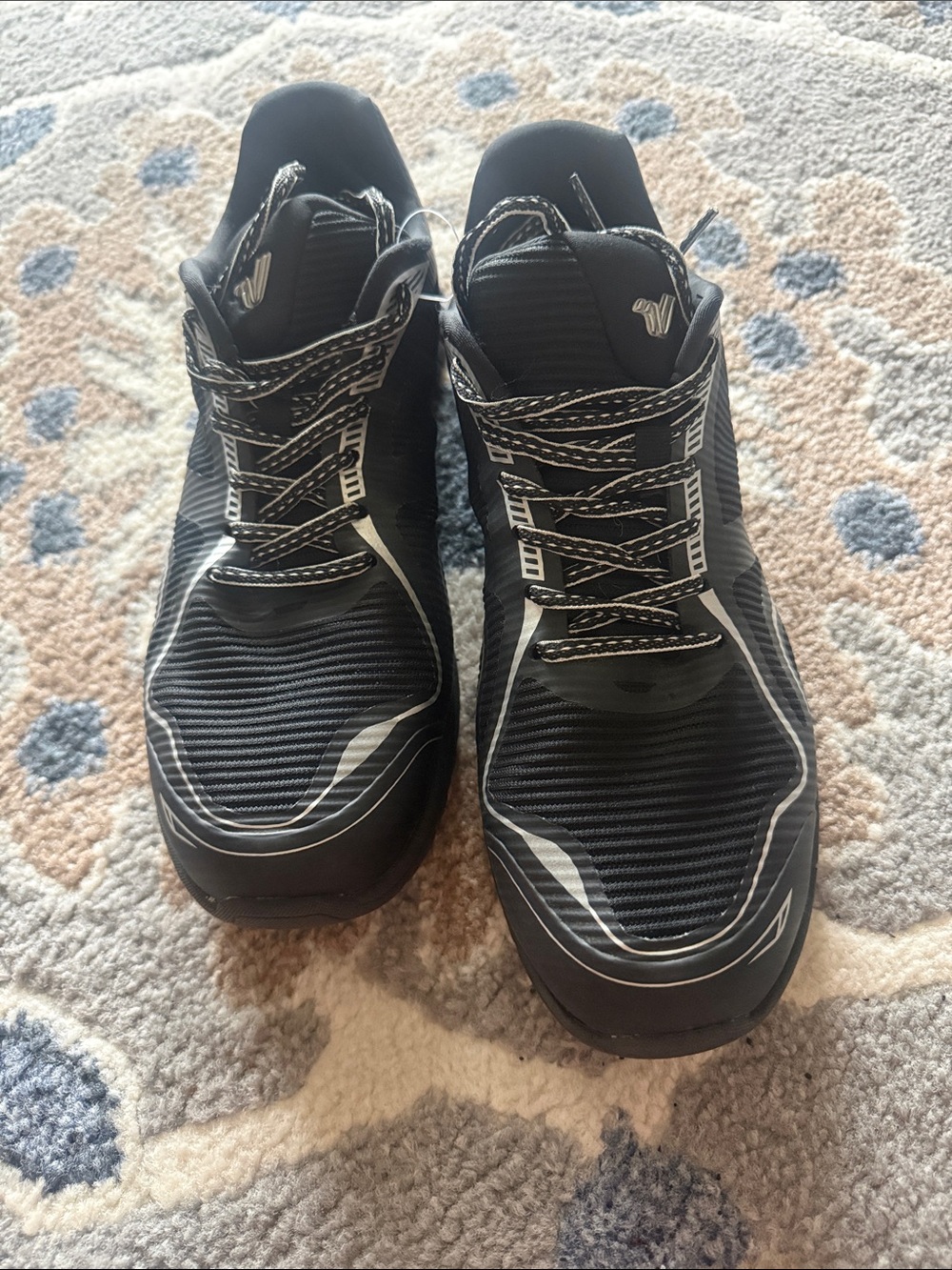 Varsity encore 2 Men's Black Running Shoes with Reflective Accents size 9